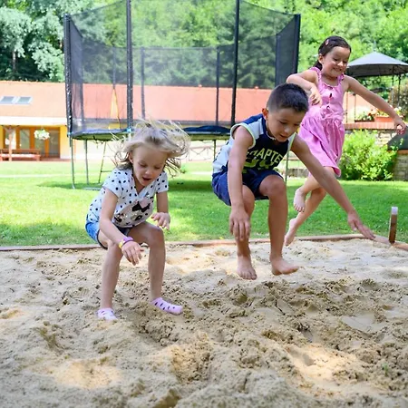 Hotell Julianin Dvor