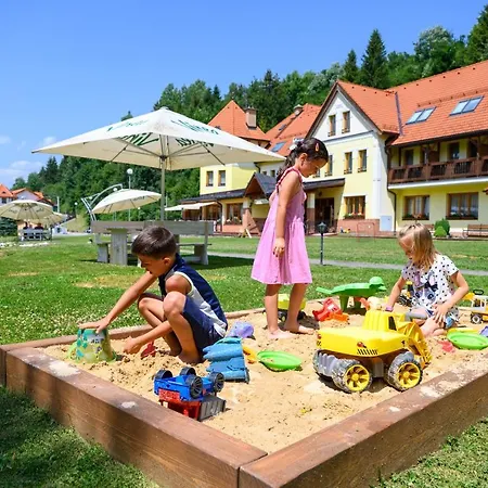 Julianin Dvor Hotell Habovka