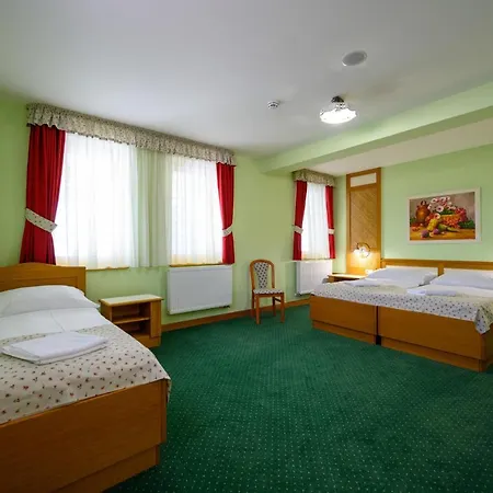 Hotel Julianin Dvor