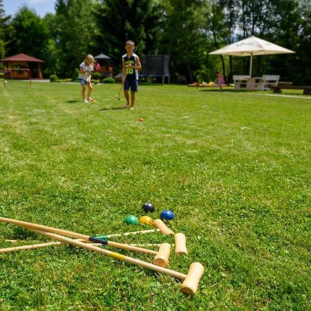 Hotel Julianin Dvor 3*