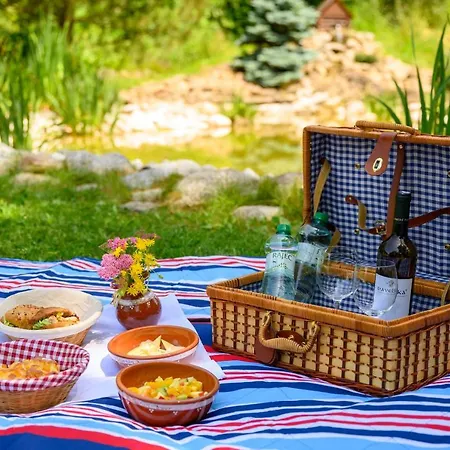 Hotell Julianin Dvor 3*