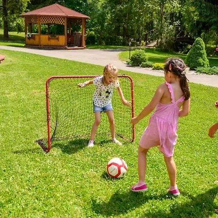 Hotel Julianin Dvor 3*