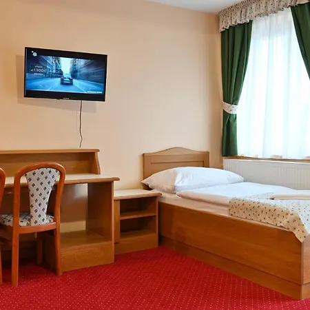 Hotel Julianin Dvor 3*