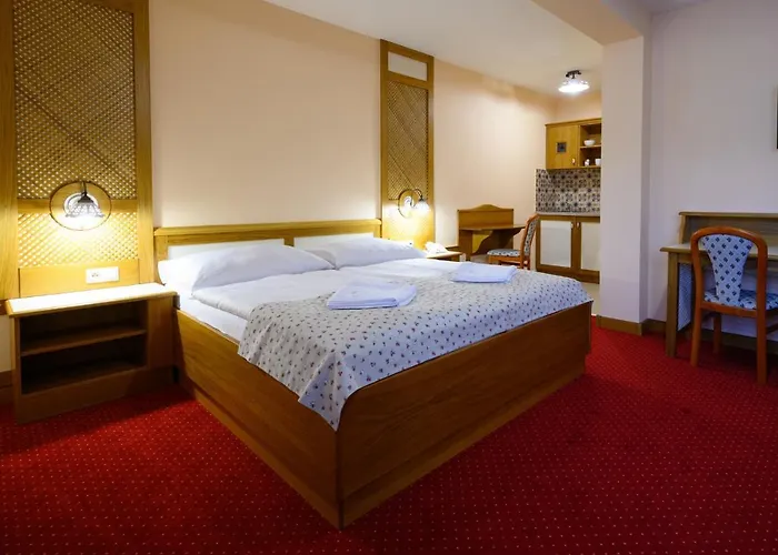 Hotel Julianin Dvor 3*