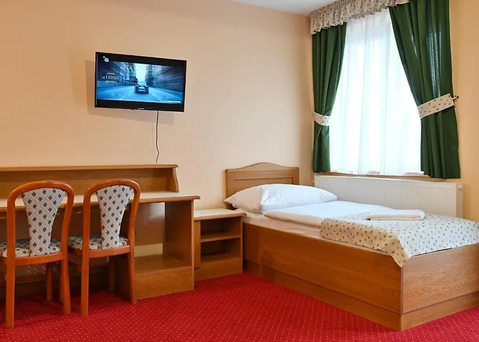 Hotel Julianin Dvor 3*